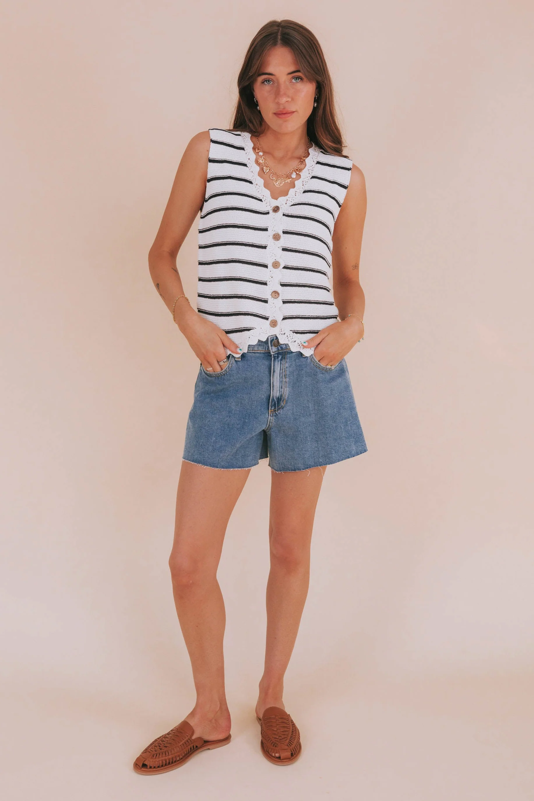 Between Sides Shorts - Image 4