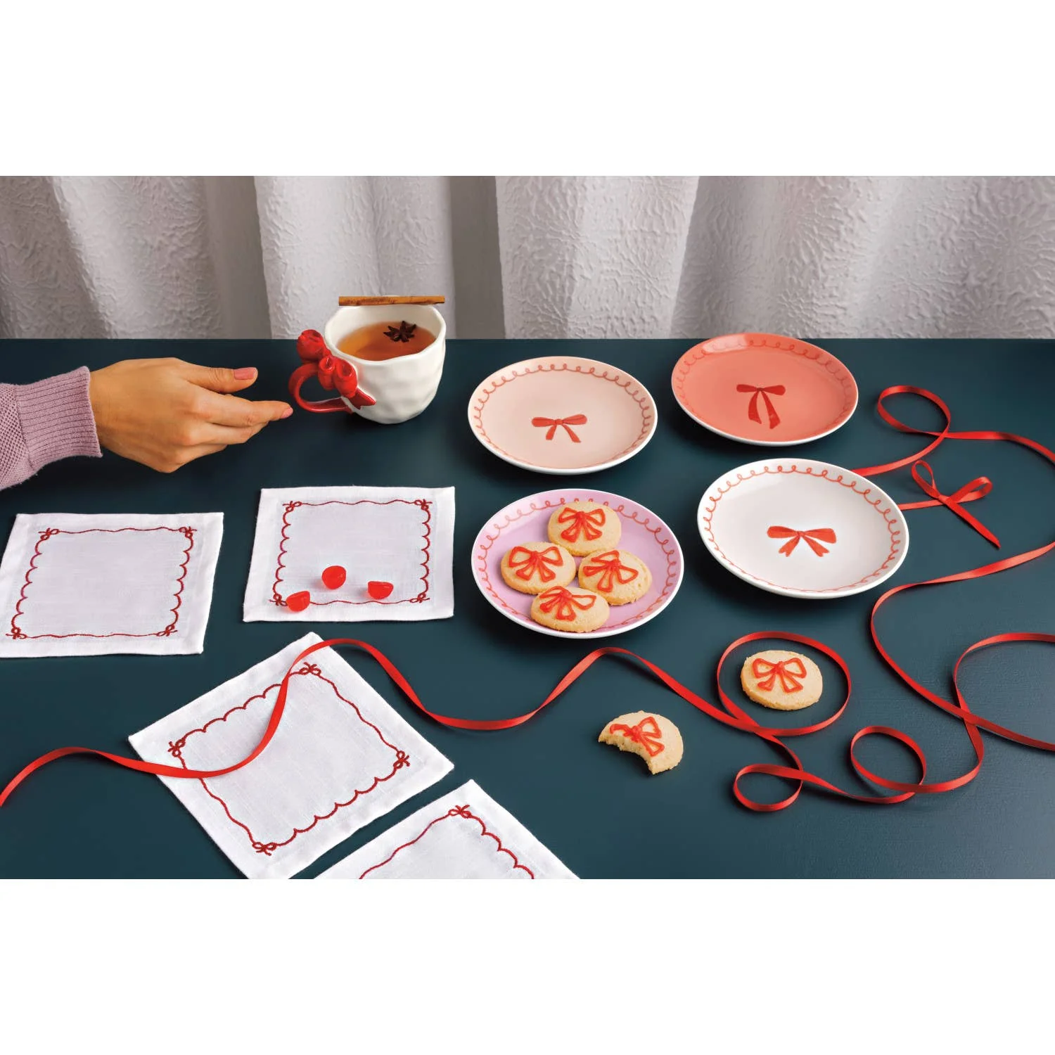 DANICA JUBILEE - Bowtique Appetizer Plates Set of 4 - Image 2