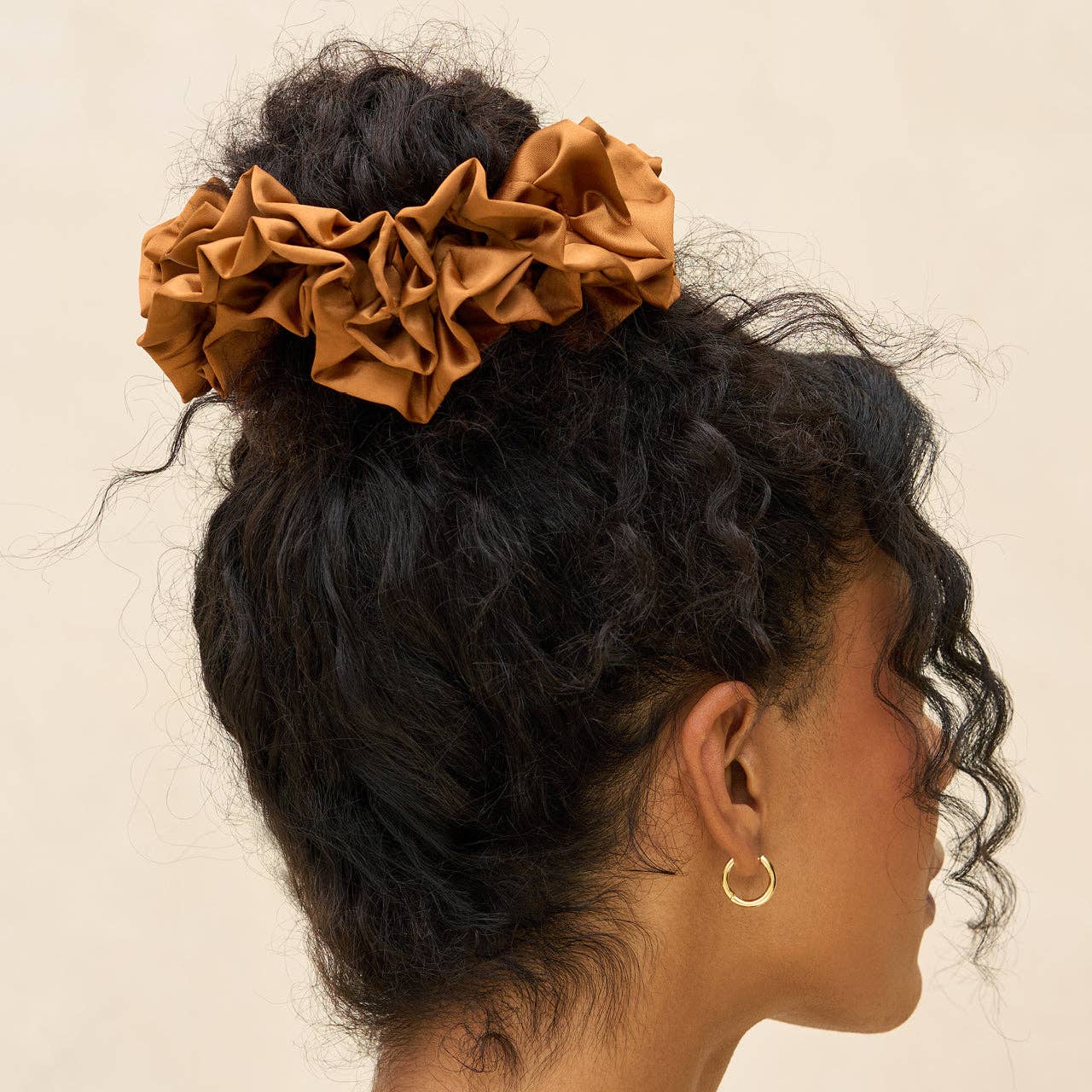 KITSCH - Camel Ruffle Scrunchie - Image 3