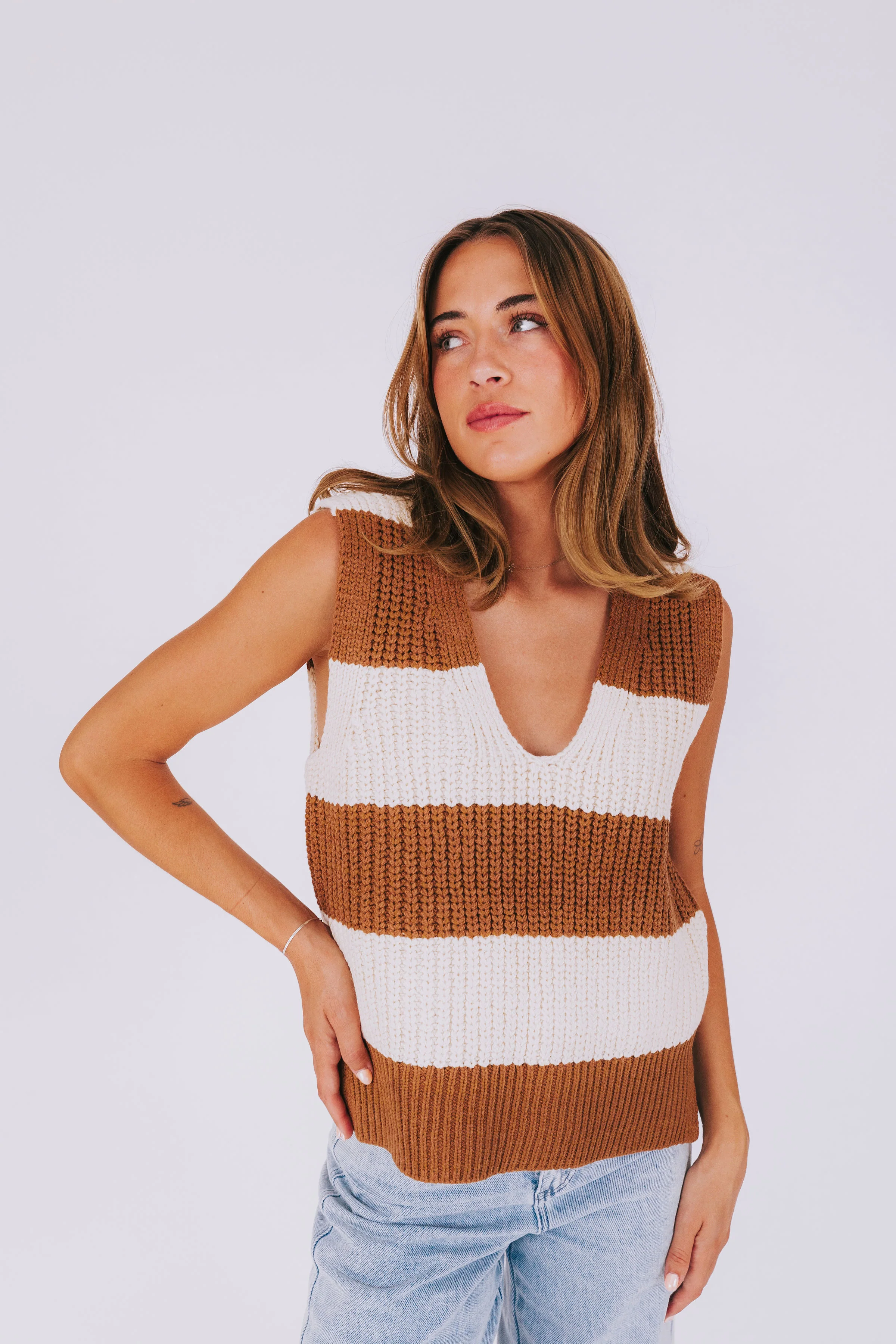 Delightful Afternoon Vest - Image 3