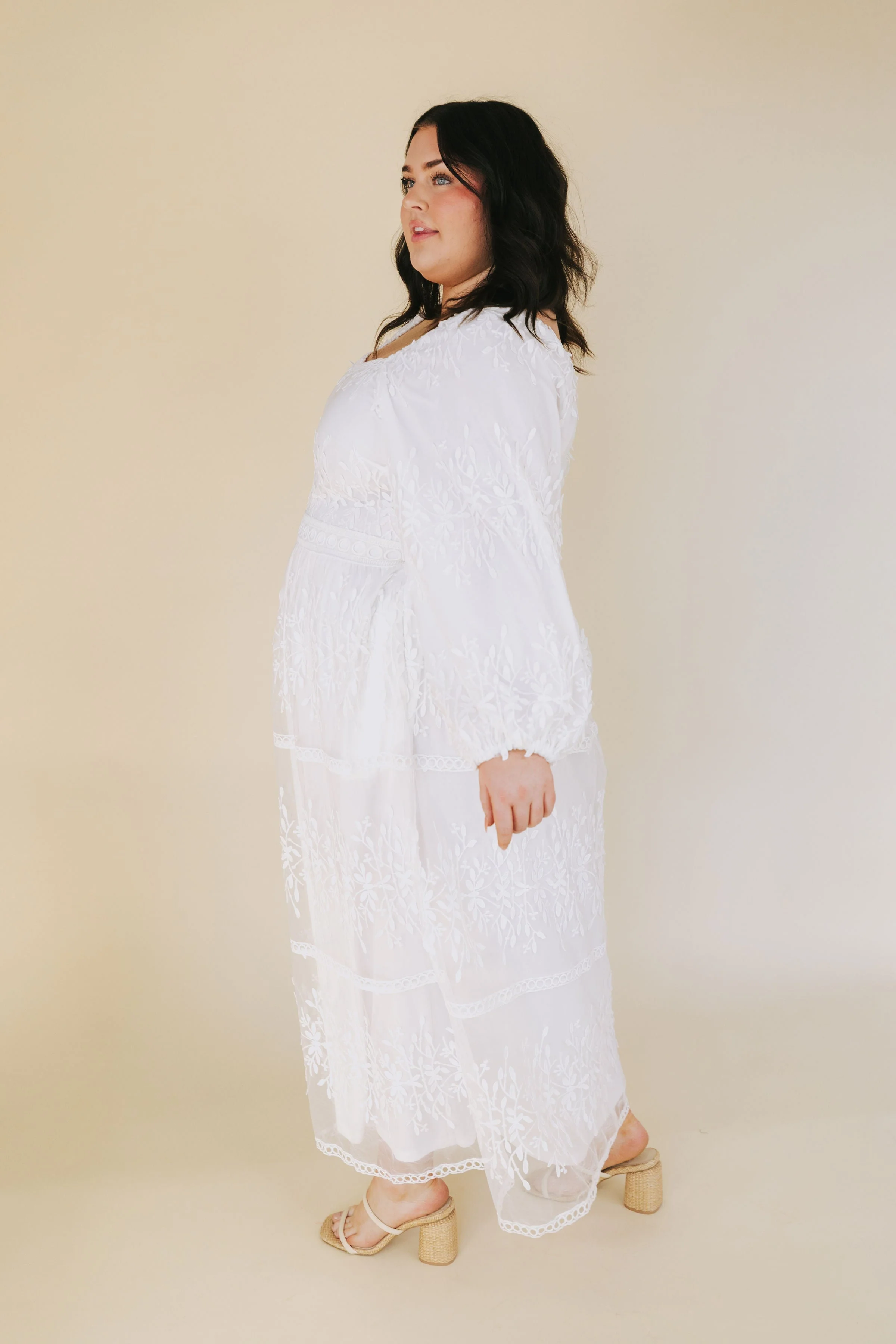EXCLUSIVE - The White: Evelyn - Image 10