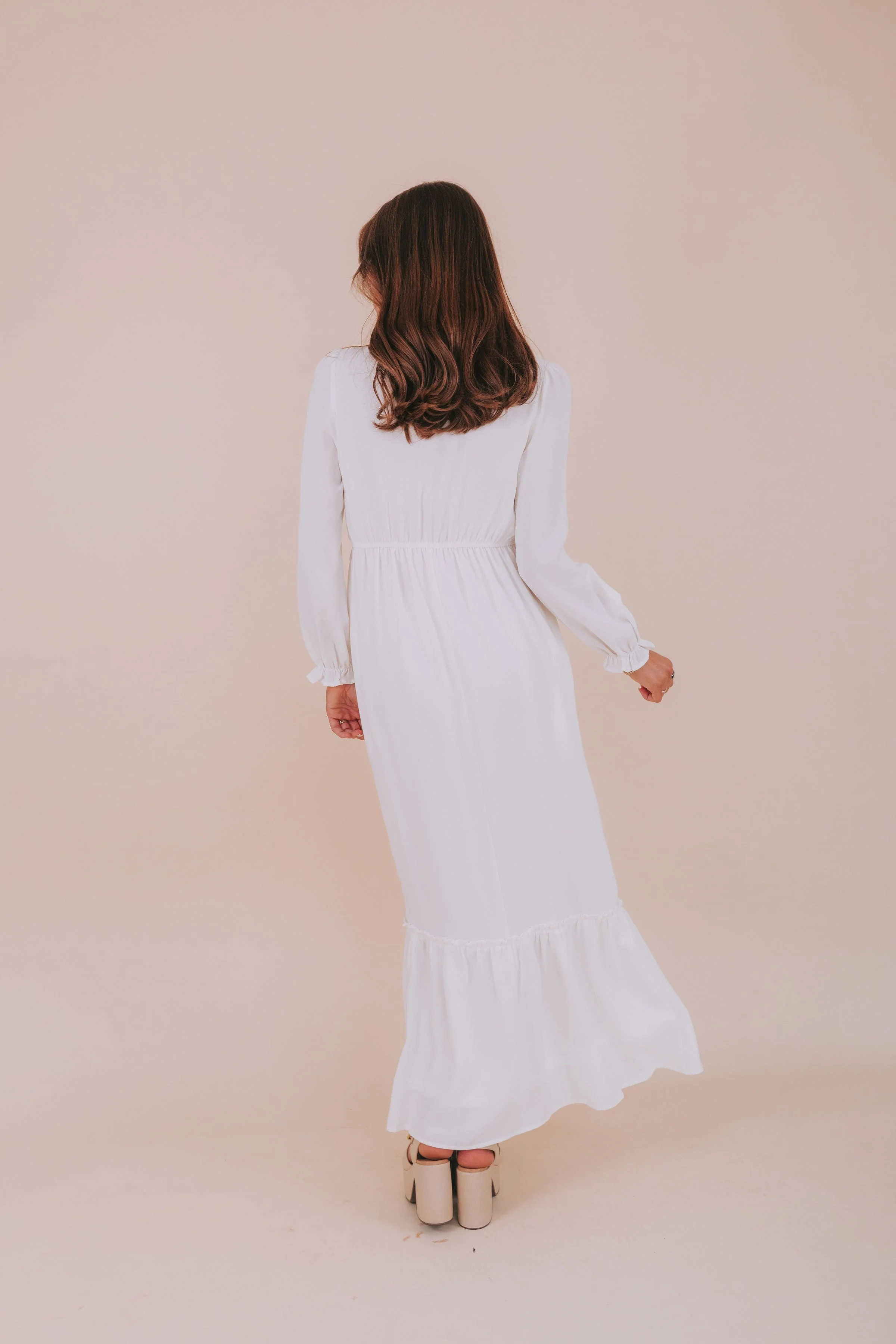 EXCLUSIVE - The White: Phyllis - Image 6