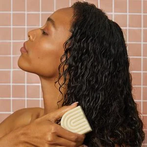 KITSCH - Deep Moisturizing Solid Conditioner Bar For Dry Damaged Hair - Image 4