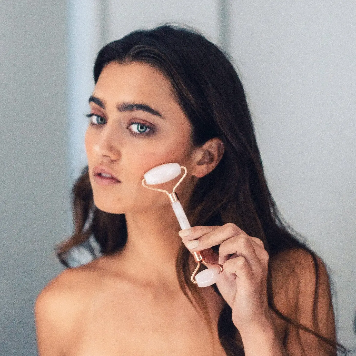 KITSCH - Rose Quartz Crystal Facial Roller - Image 3