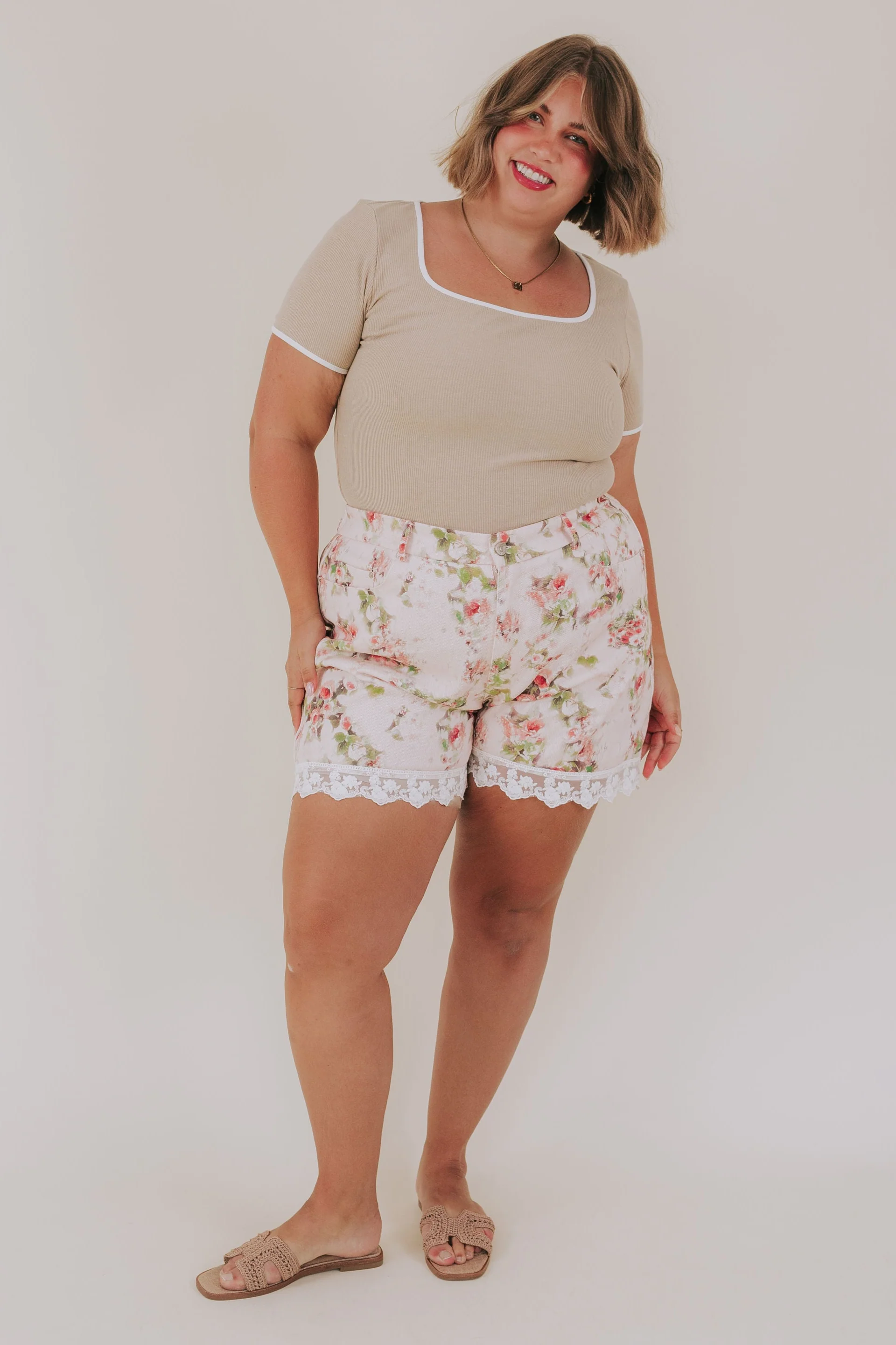 PLUS SIZE - Kindest Regards Shorts - Image 5