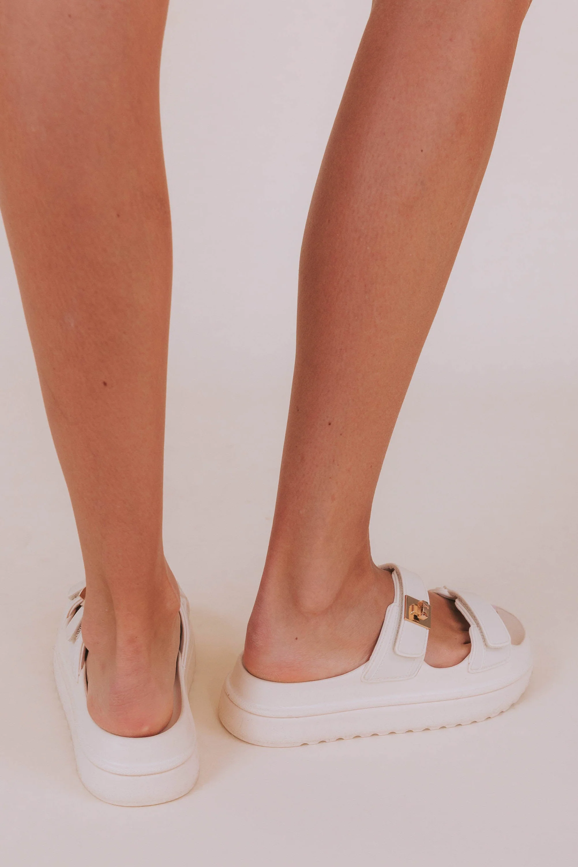 STEVE MADDEN - Bigschmona Jelly Sandals - Image 5