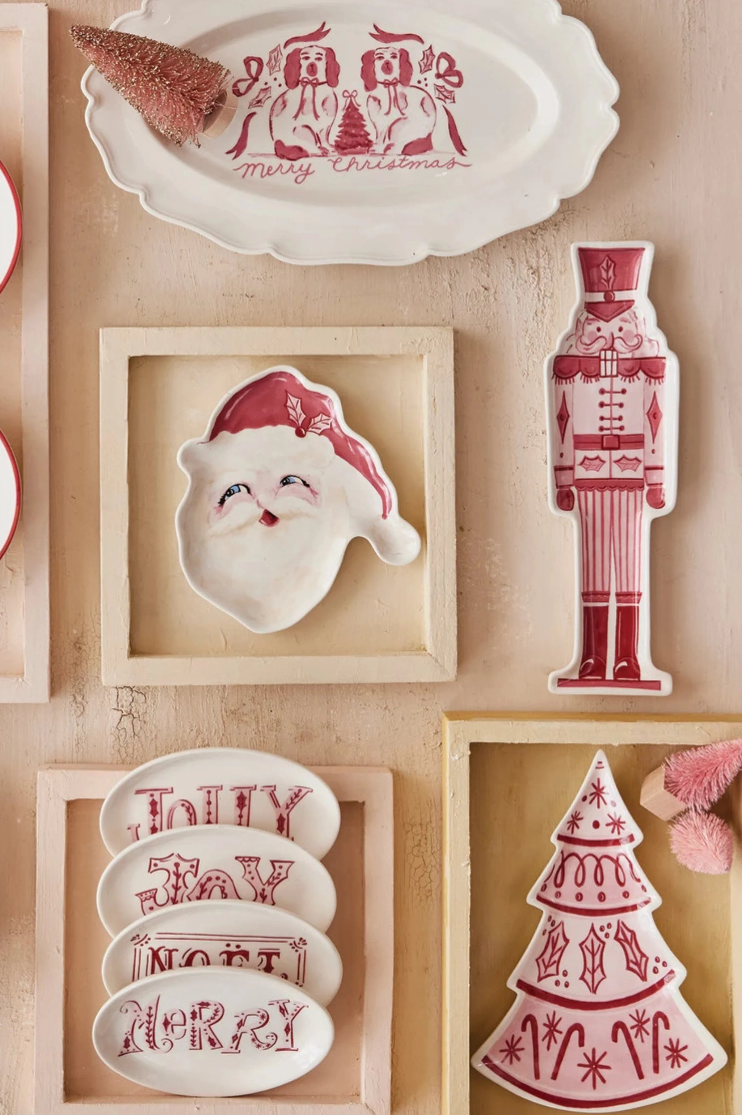 Stoneware Santa Shaped Plate, Pink, Red & White © - Image 2
