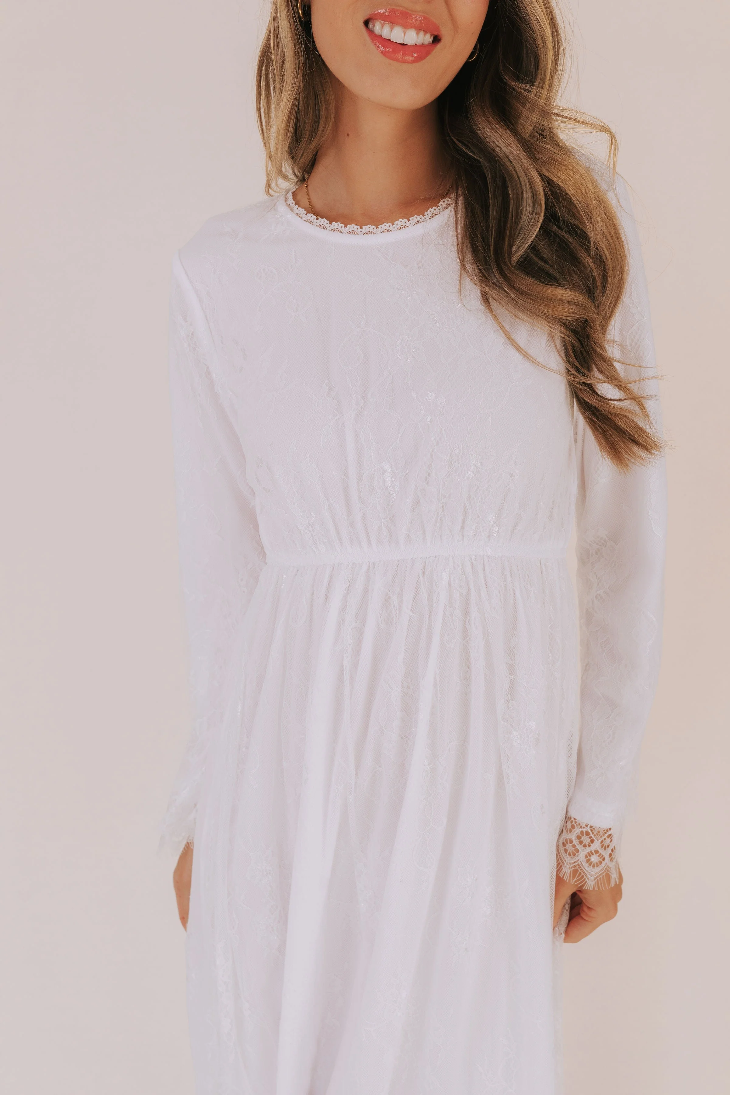The White: Francesca - Image 3